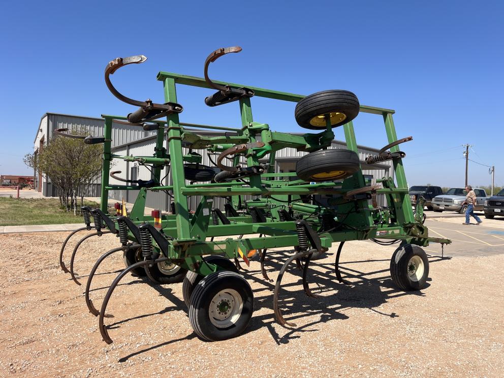 Image for 2001 John Deere 2400