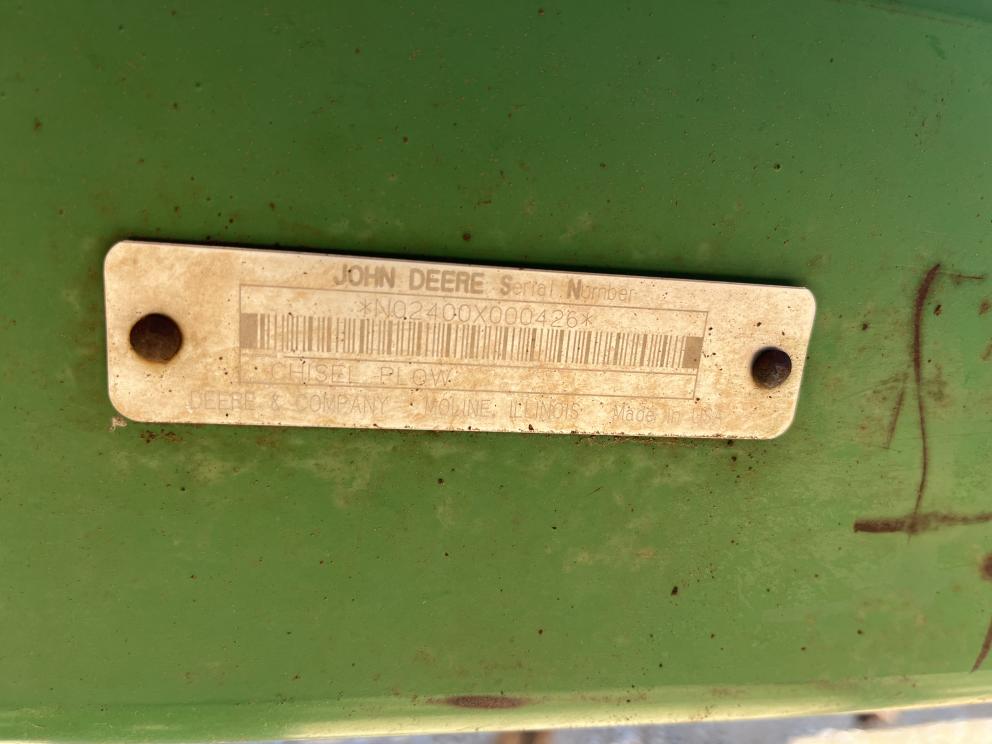 Image for 2001 John Deere 2400