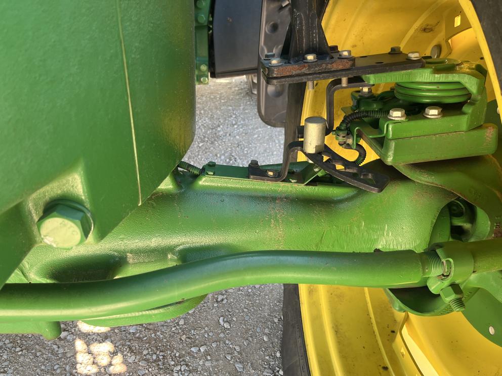 Image for 2013 John Deere 7215R
