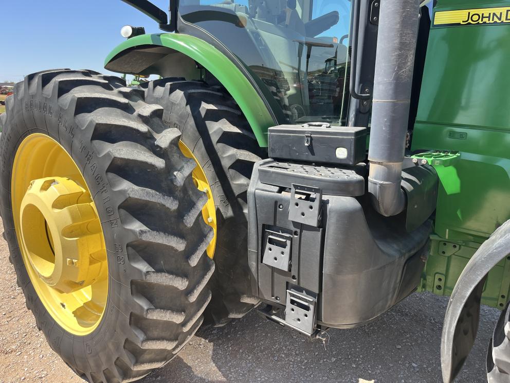 Image for 2013 John Deere 7215R