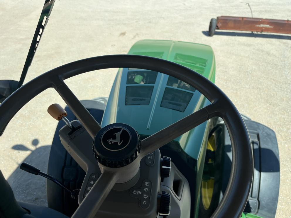Image for 2013 John Deere 7215R