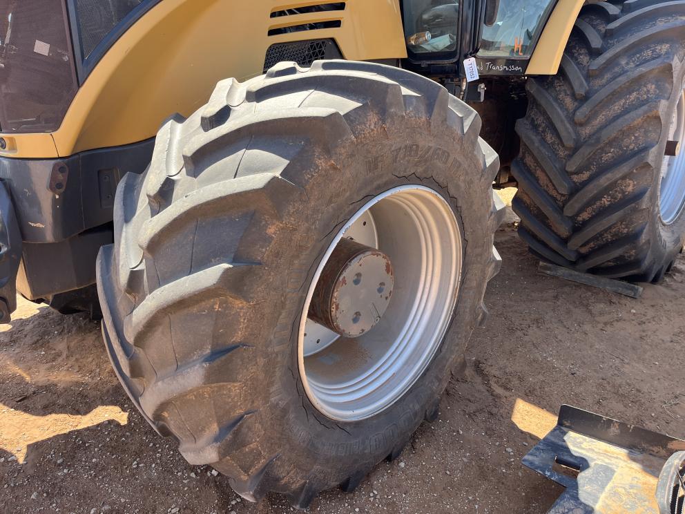 Image for 2015 Challenger MT675E