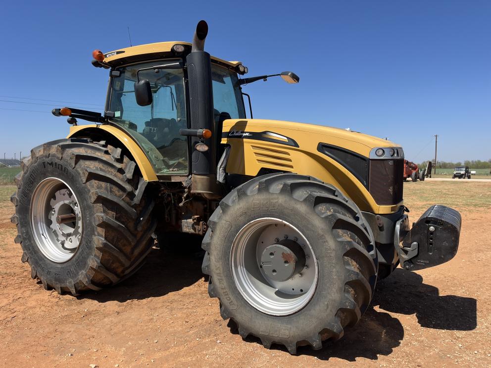 Image for 2015 Challenger MT675E