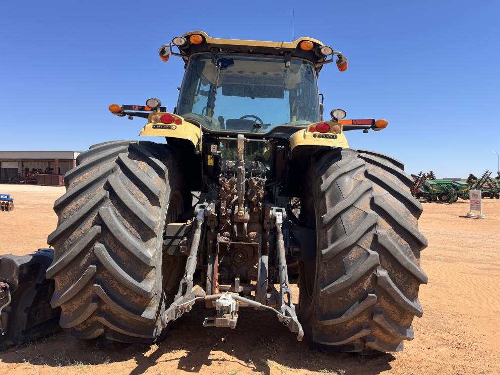 Image for 2015 Challenger MT675E