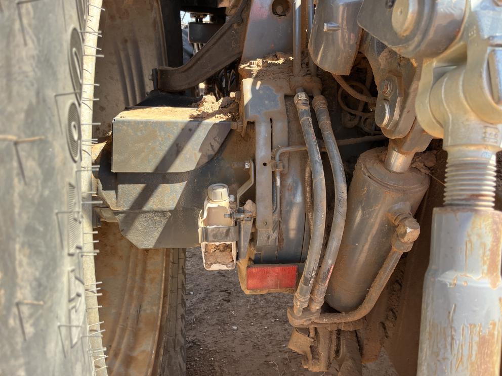 Image for 2015 Challenger MT675E