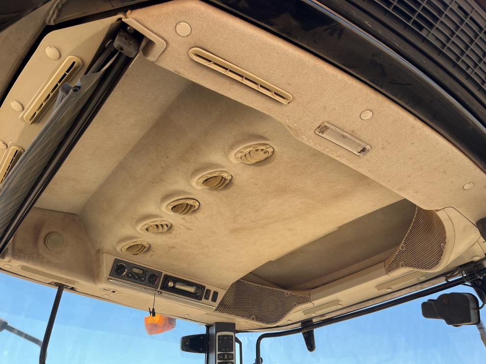 Image for 2015 Challenger MT675E