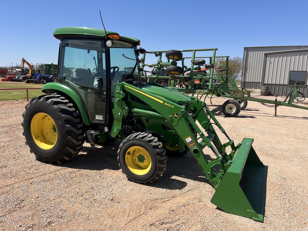 Image for 2021 John Deere 4052R