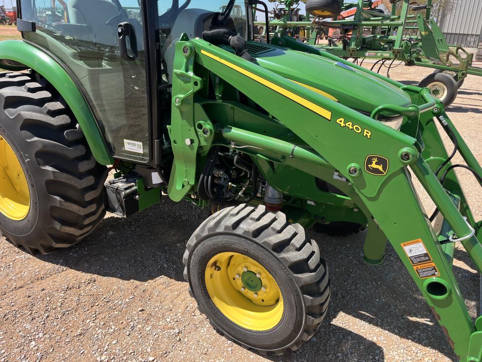 Image for 2021 John Deere 4052R