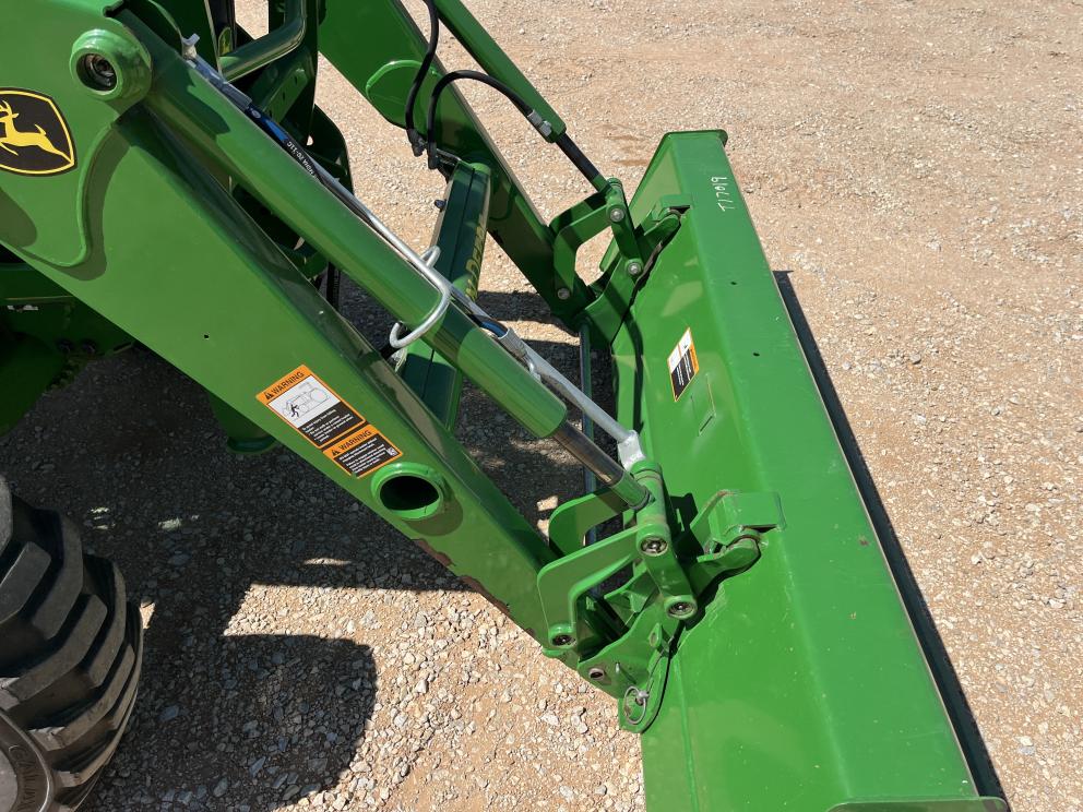 Image for 2021 John Deere 4052R