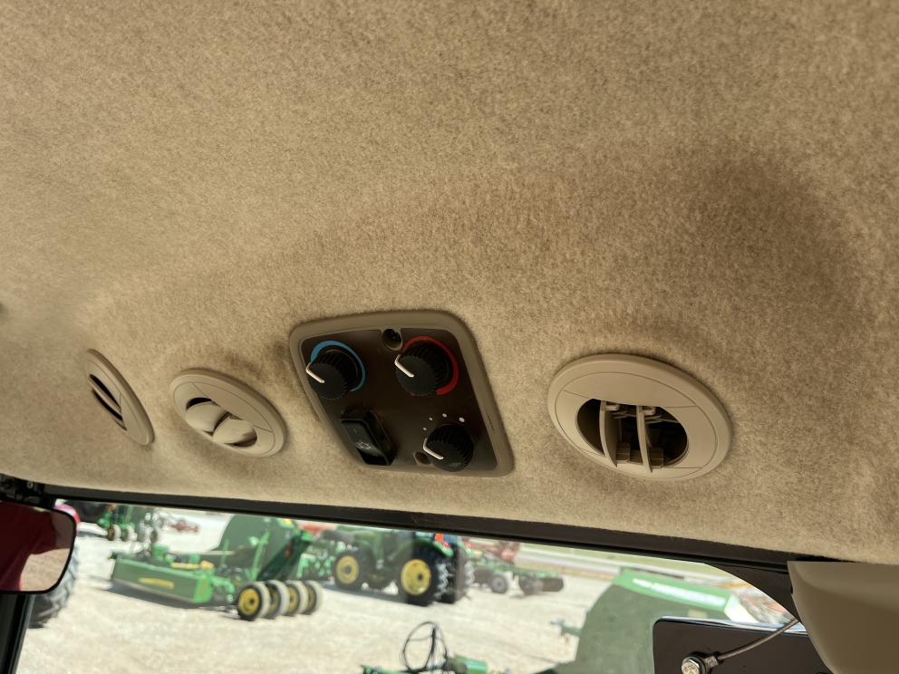 Image for 2021 John Deere 4052R