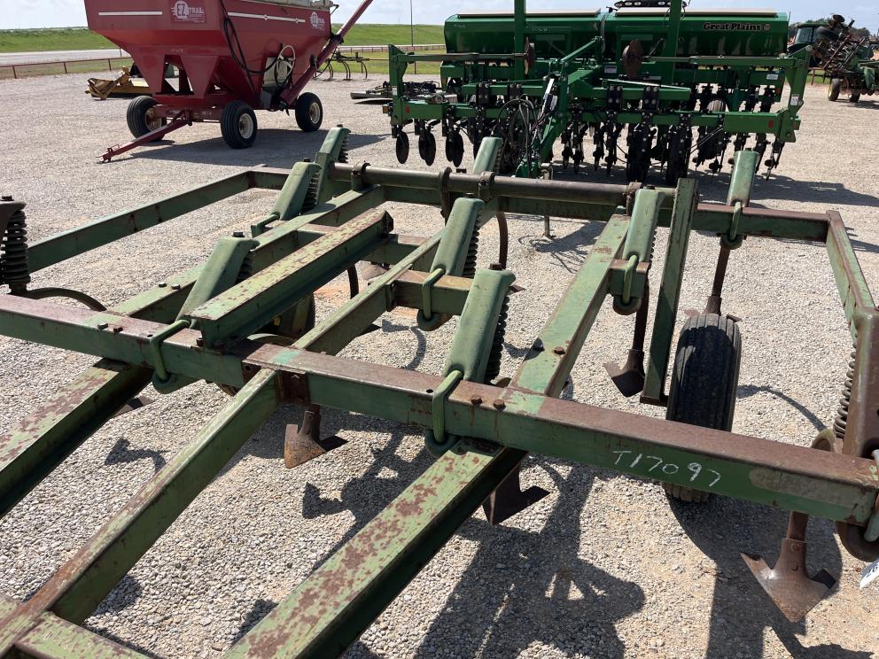 Image for John Deere 1600