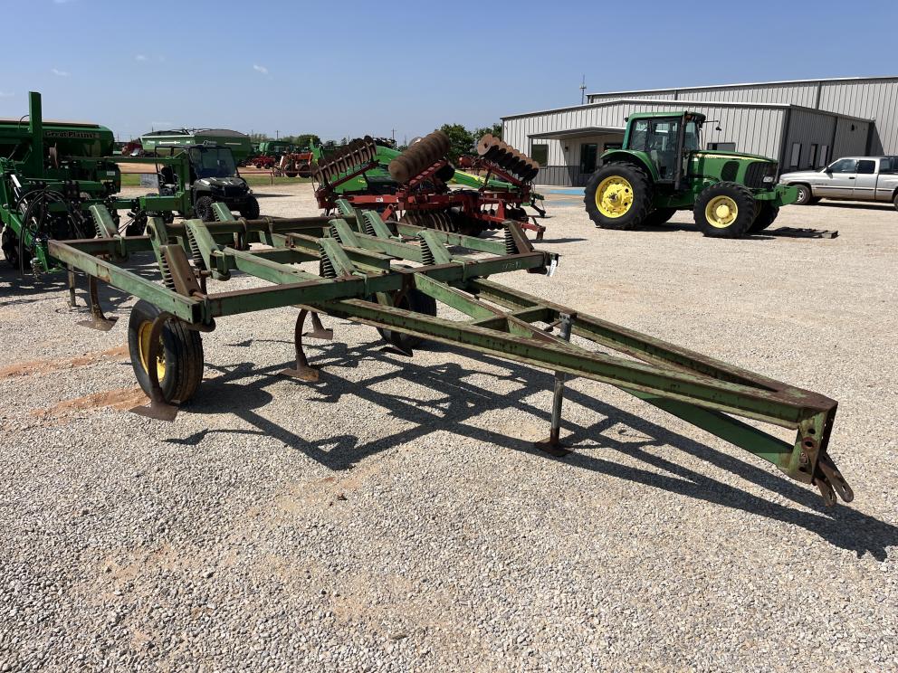 Image for John Deere 1600