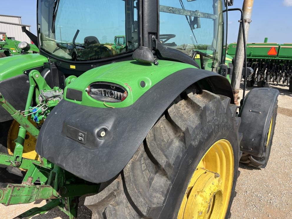 Image for 2014 John Deere 6125R