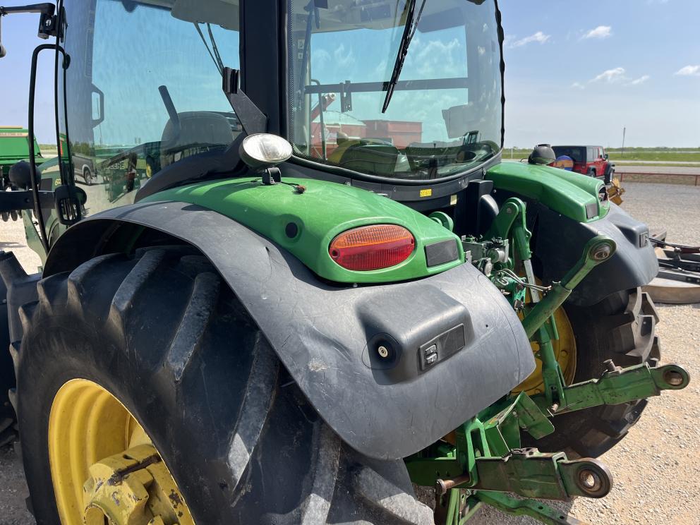 Image for 2014 John Deere 6125R