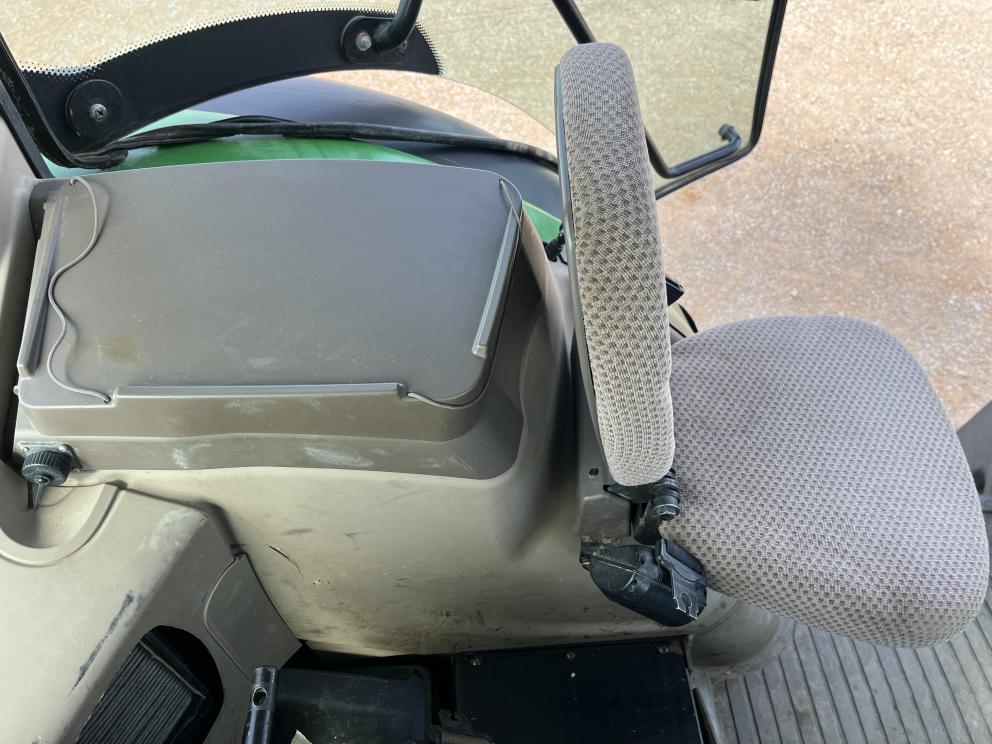 Image for 2014 John Deere 6125R