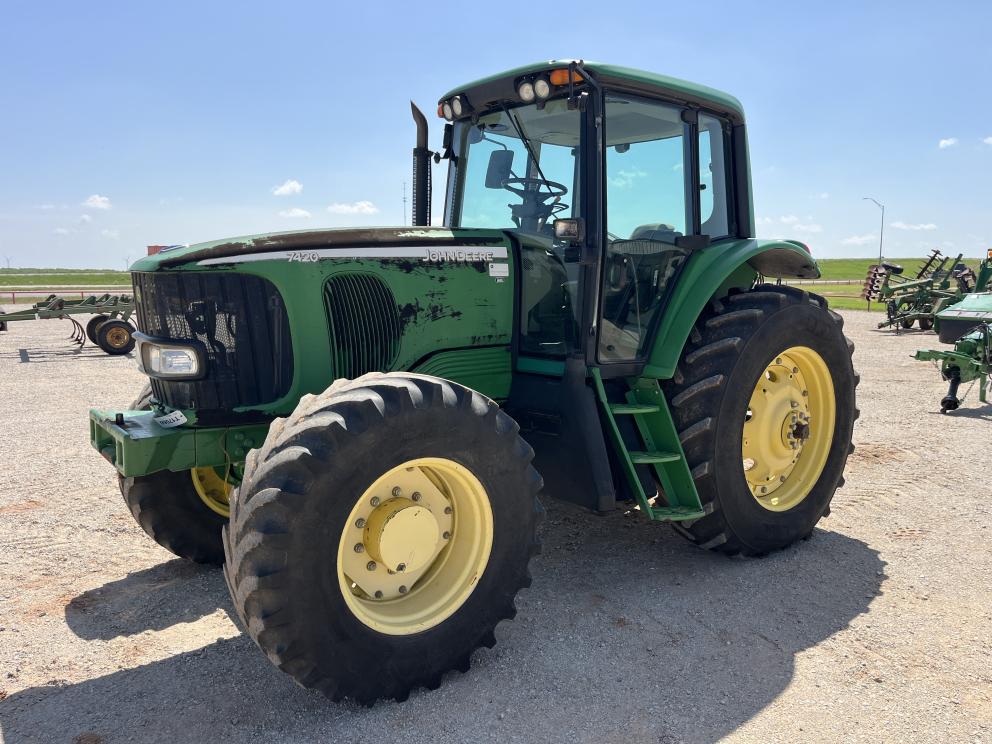 Image for 2004 John Deere 7420