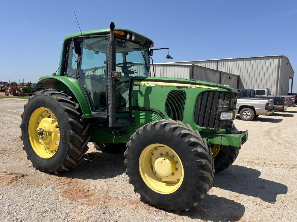 Image for 2004 John Deere 7420
