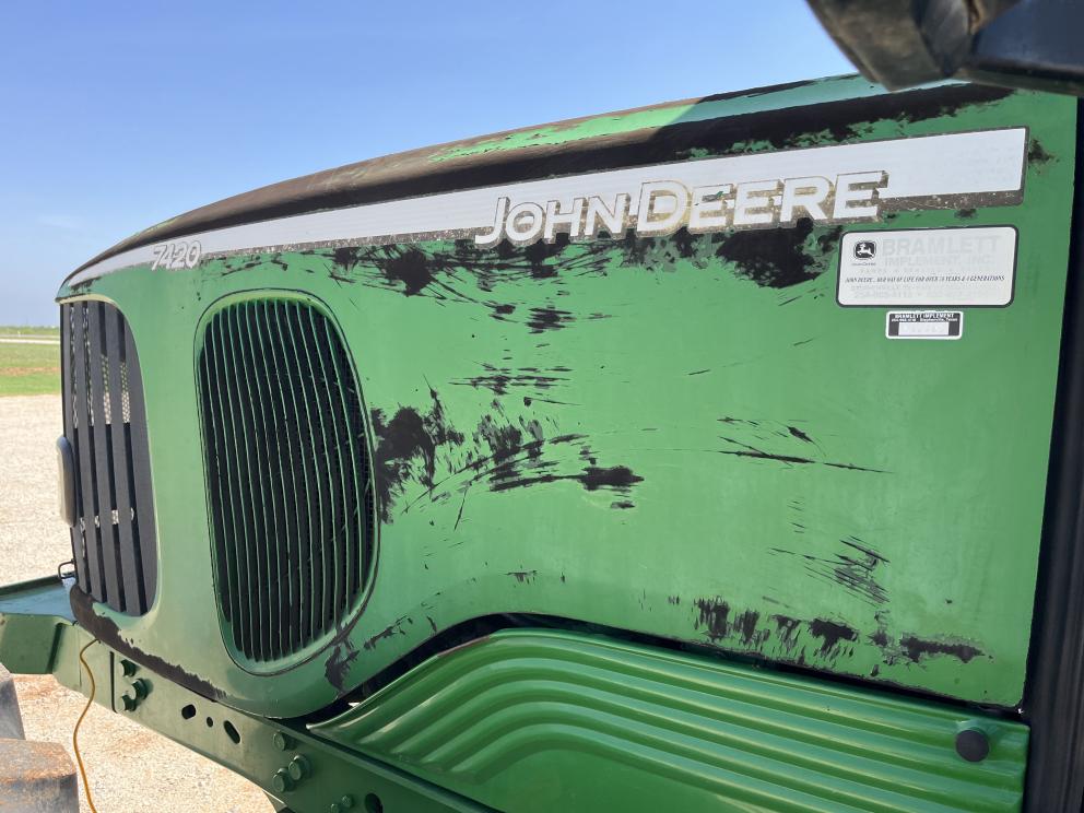 Image for 2004 John Deere 7420