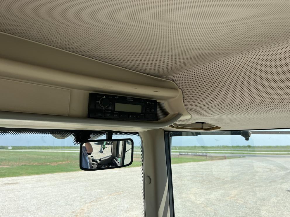 Image for 2004 John Deere 7420