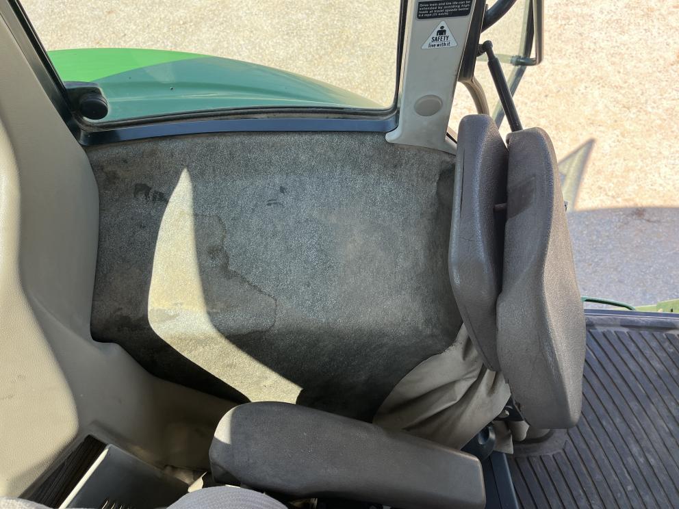 Image for 2004 John Deere 7420