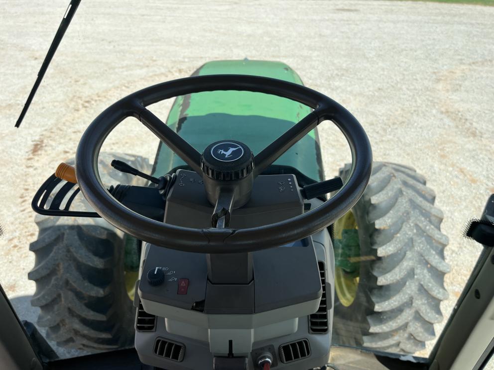 Image for 2004 John Deere 7420