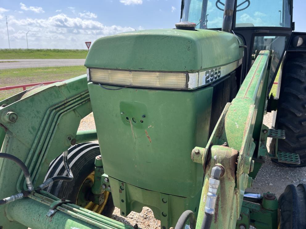 Image for 1990 John Deere 2955