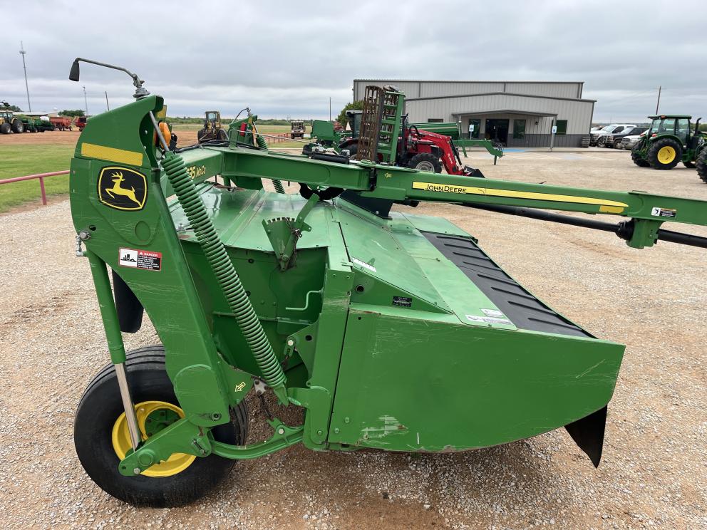 Image for 2016 John Deere 635