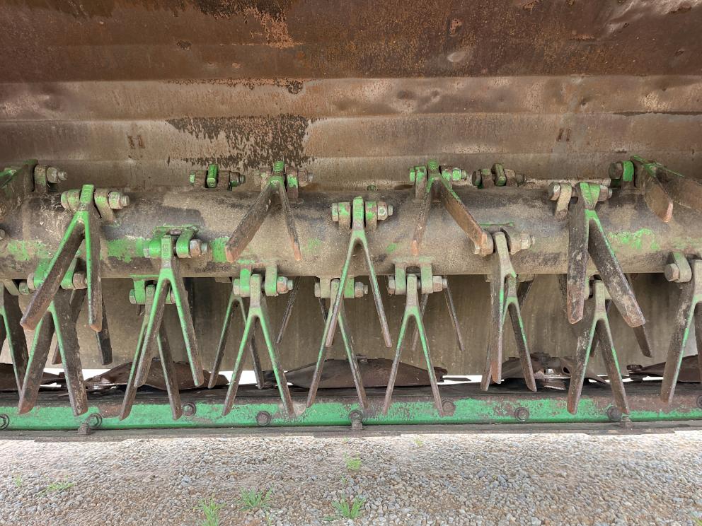 Image for 2016 John Deere 635