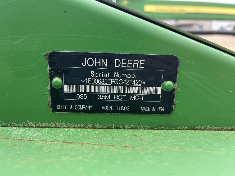 Image for 2016 John Deere 635