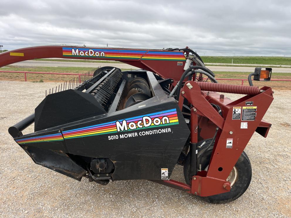 Image for 2001 MacDon 5010