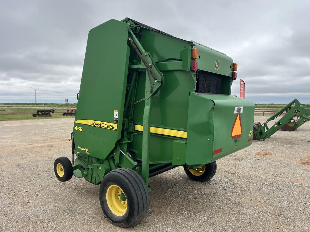 Image for 2010 John Deere 468