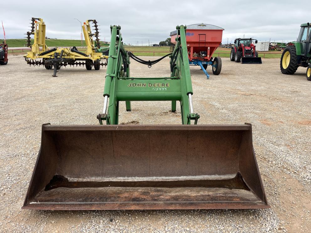 Image for 1995 John Deere 740