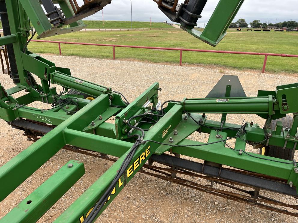 Image for 2008 John Deere 200