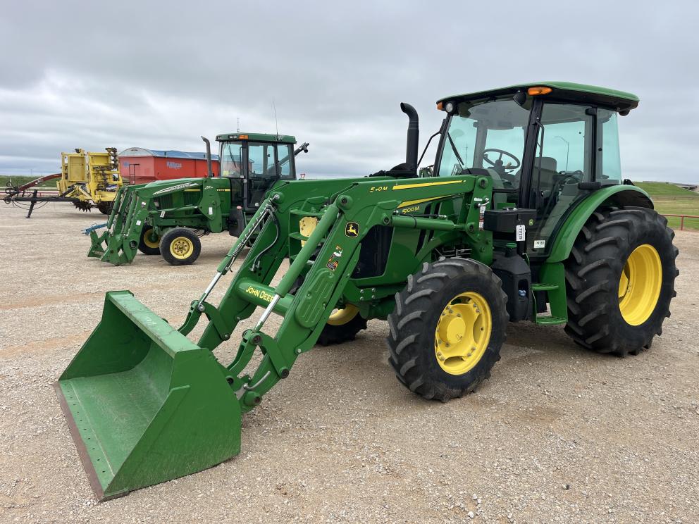 Image for 2019 John Deere 5100M