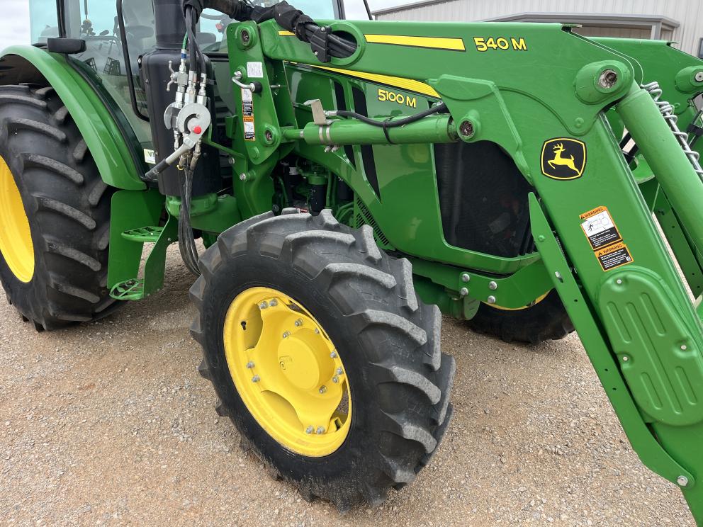Image for 2019 John Deere 5100M