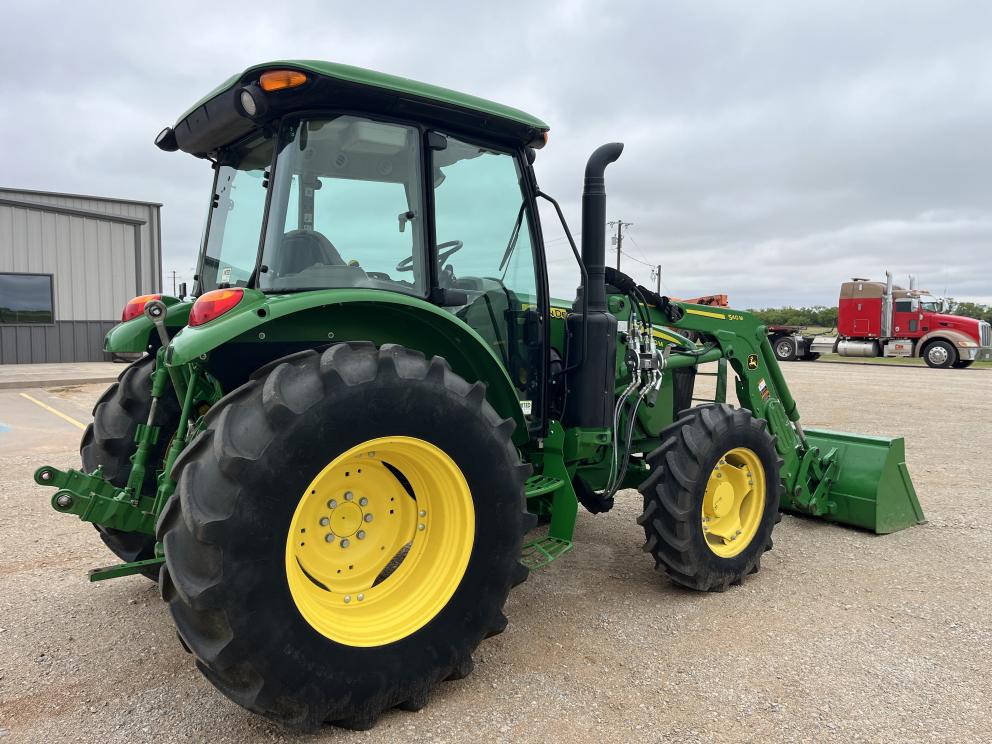Image for 2019 John Deere 5100M
