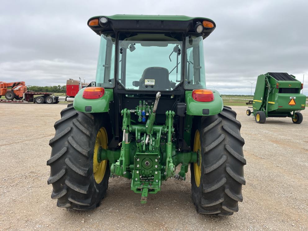 Image for 2019 John Deere 5100M