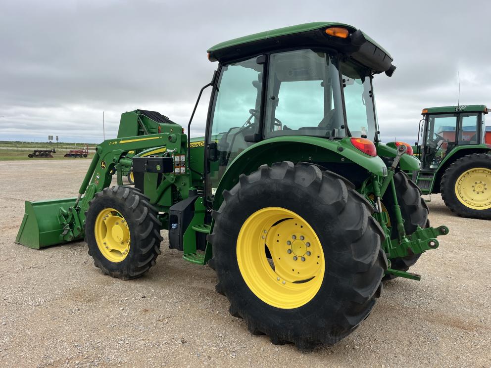 Image for 2019 John Deere 5100M