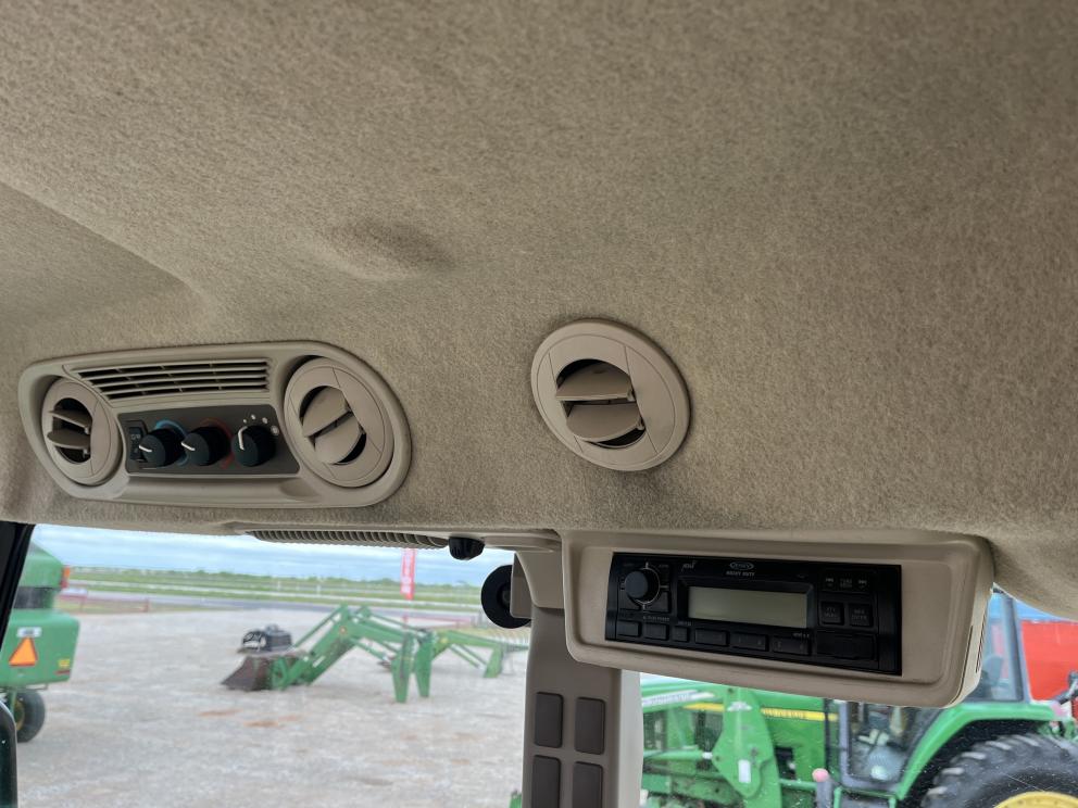 Image for 2019 John Deere 5100M