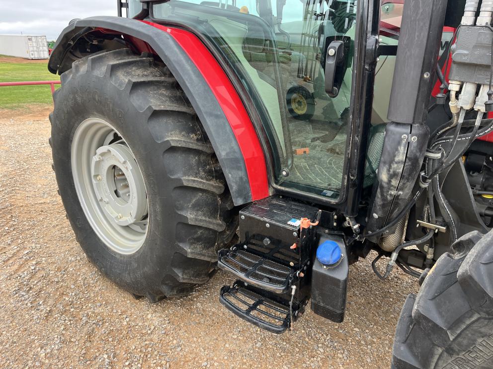 Image for 2021 Massey Ferguson 4708