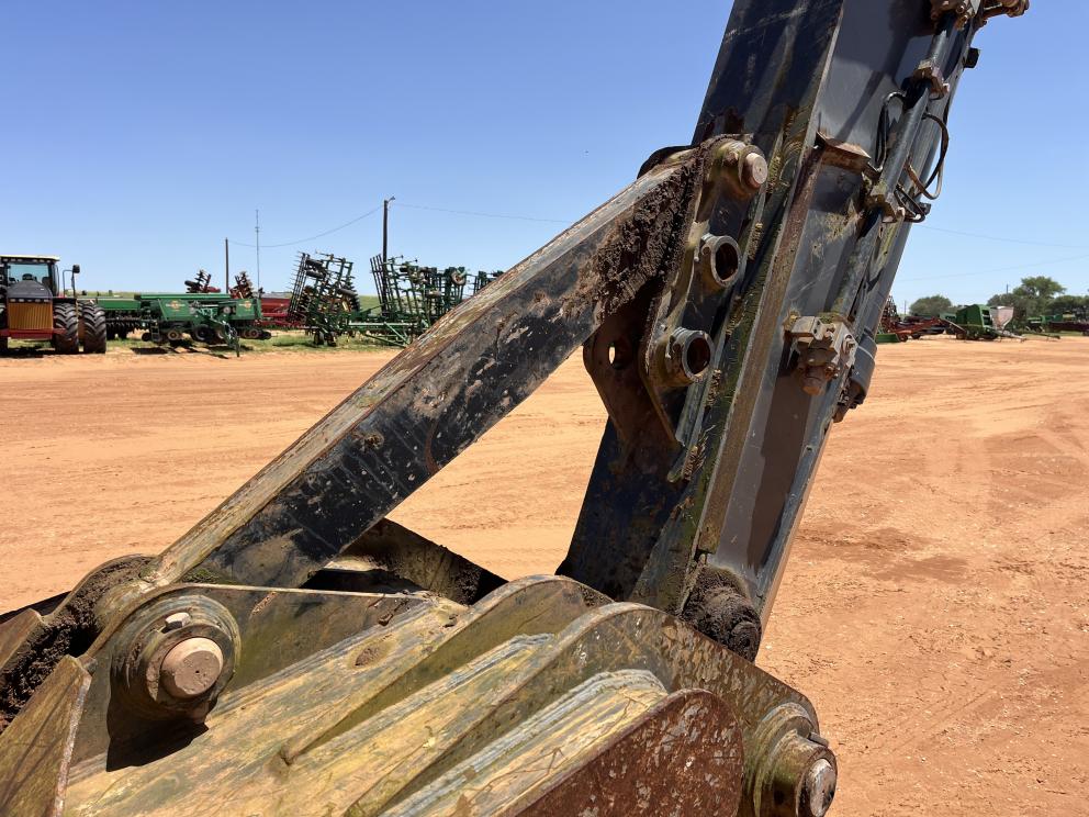 Image for 2018 Deere 470G