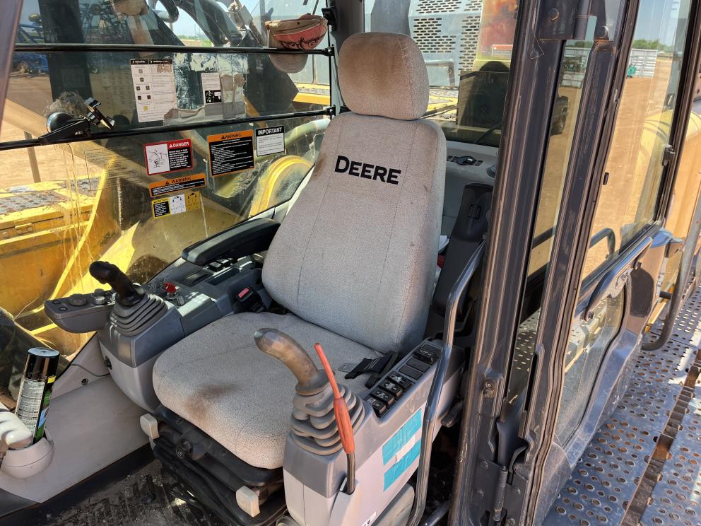 Image for 2018 Deere 470G