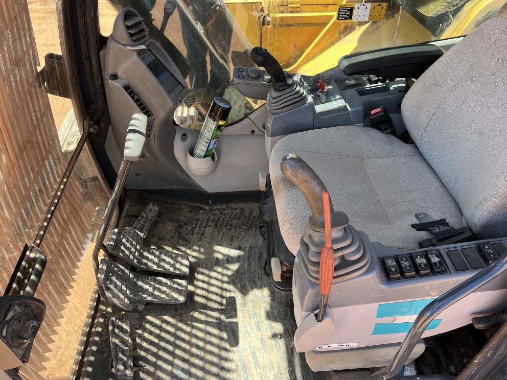 Image for 2018 Deere 470G