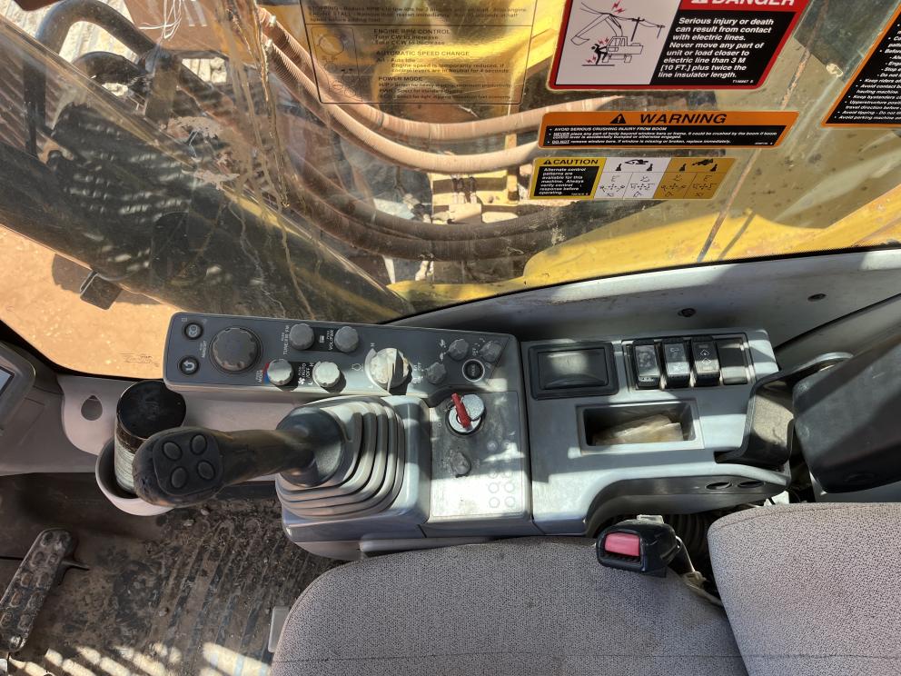 Image for 2018 Deere 470G