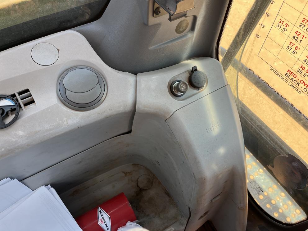 Image for 2018 Deere 470G