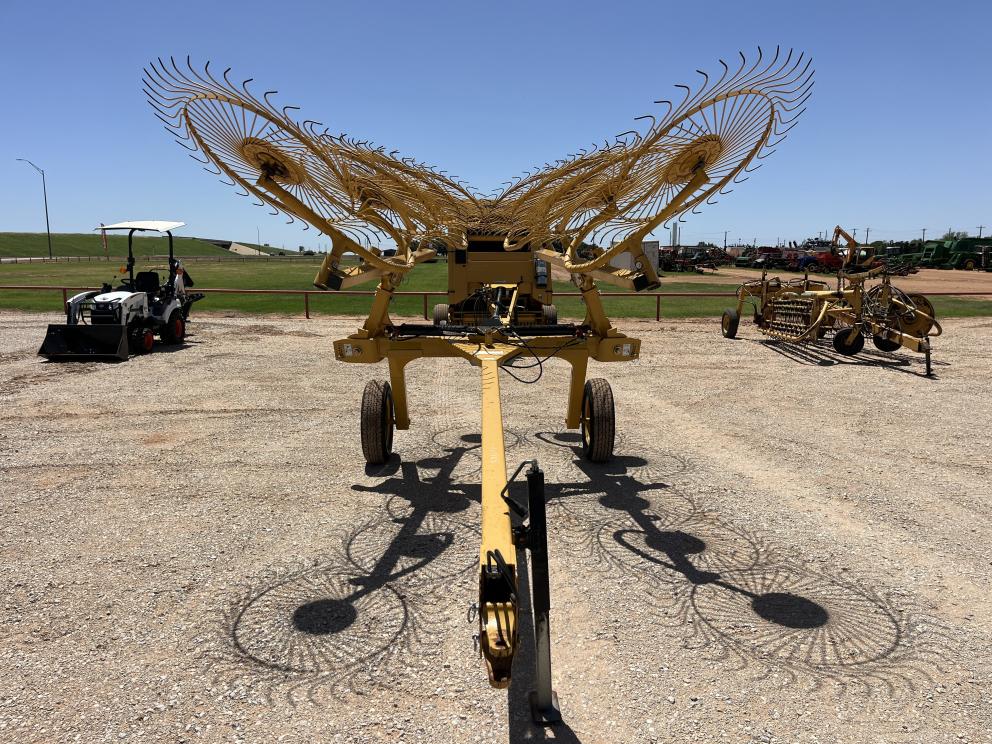 Image for 2017 Vermeer VR1022