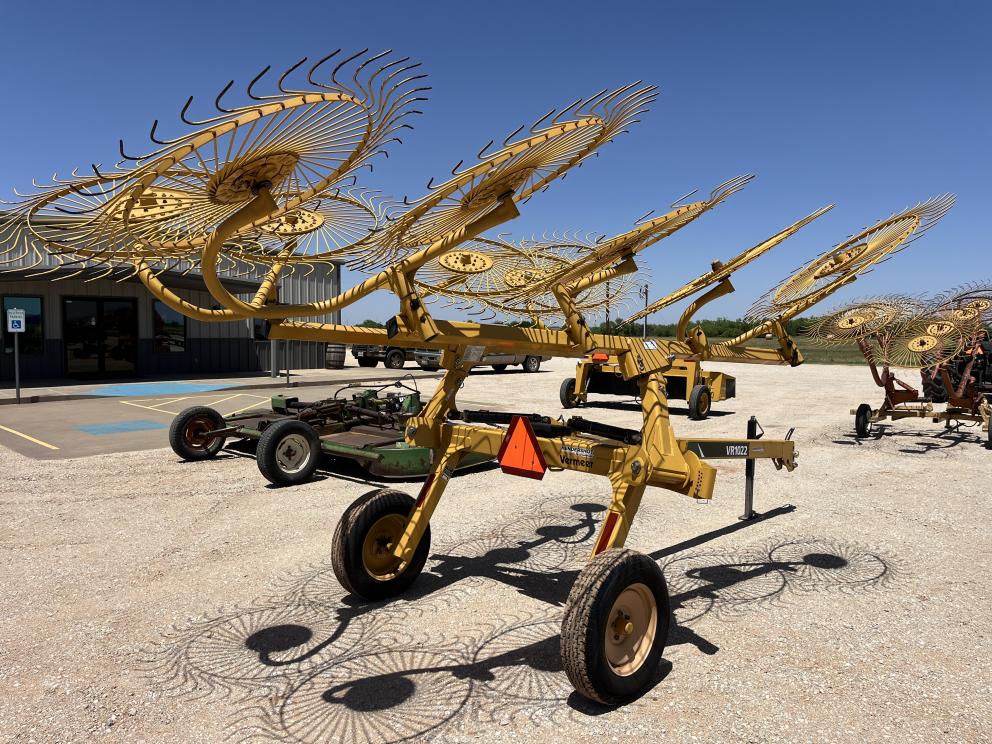 Image for 2017 Vermeer VR1022