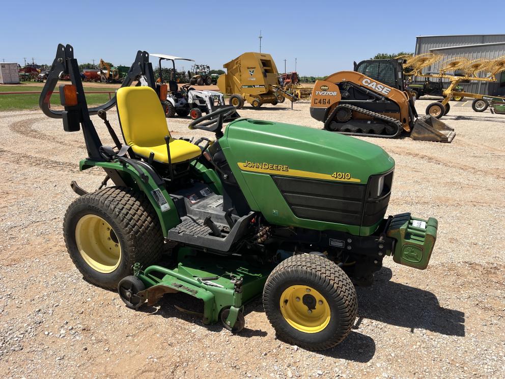 Image for 2002 John Deere 4010