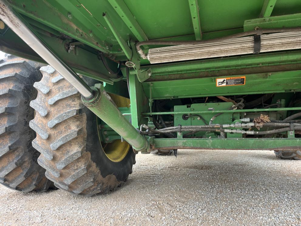 Image for 2011 John Deere S670