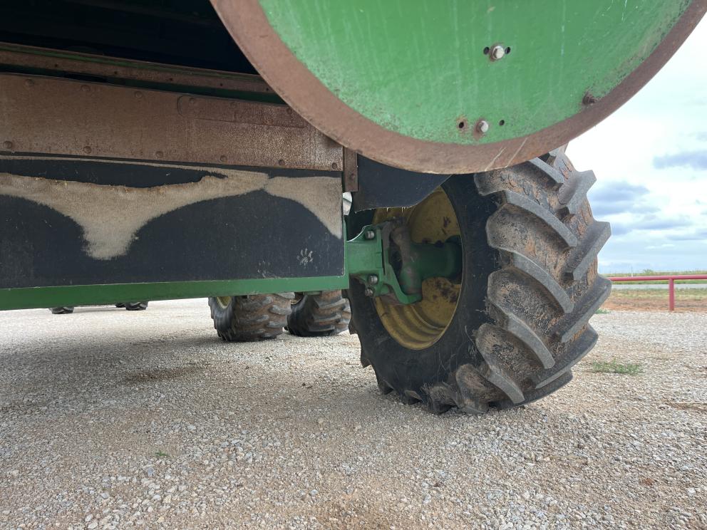 Image for 2011 John Deere S670